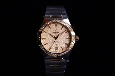 Omega Constellation 39mm 8800 Movement Date Window Sunburst-Patterned Gold Dial 18K Men Watch